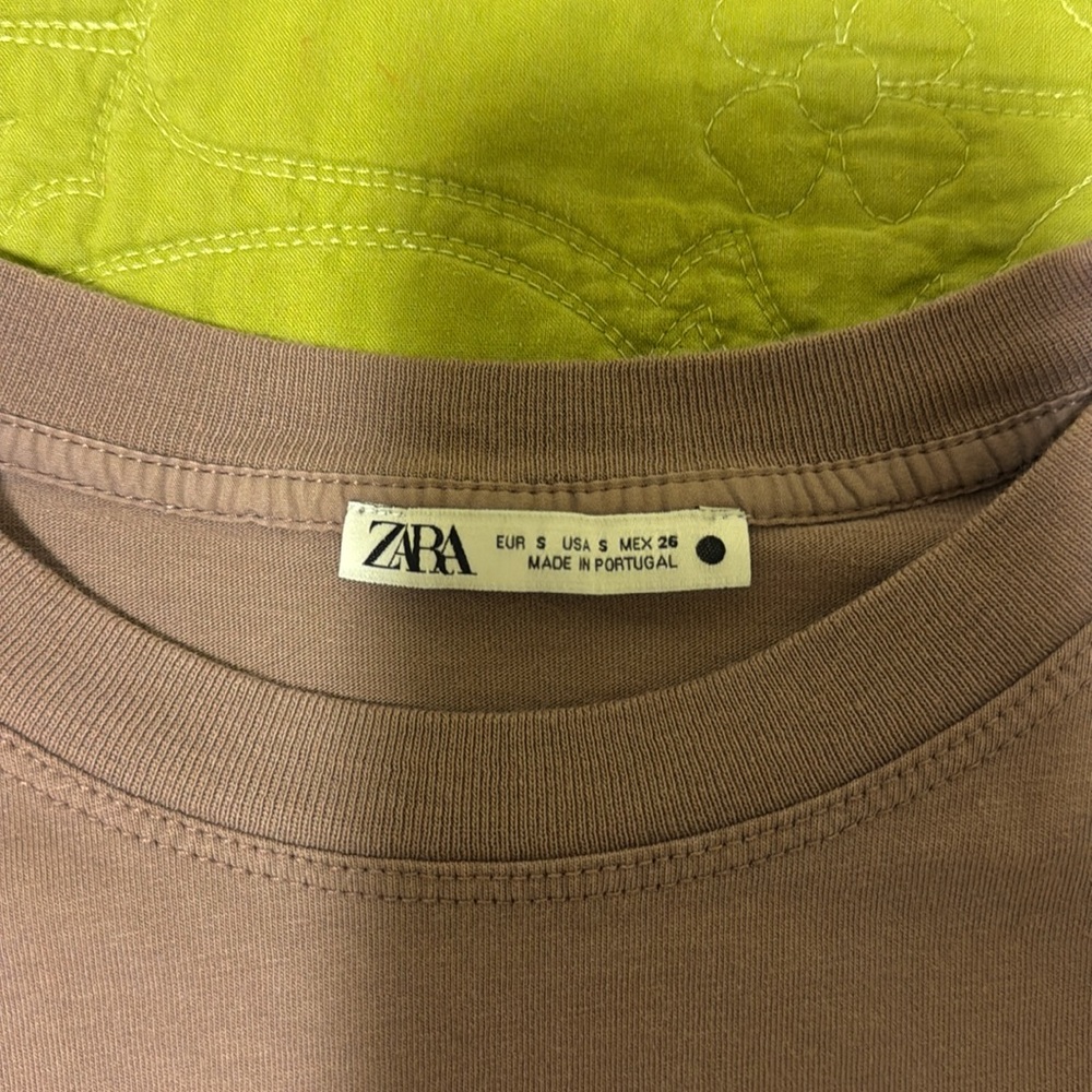 Zara - Picture 2 of 2